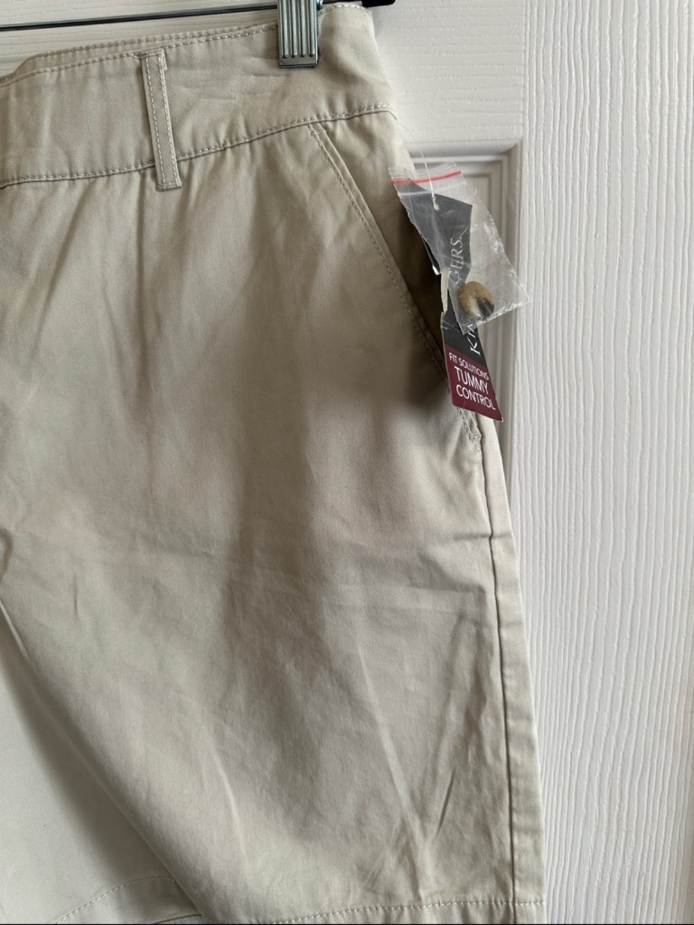 Kim Rogers 7" Twill Short w/ Tummy Control Khaki Rainy Day w/pockets NWT Size 12 - Picture 2 of 6